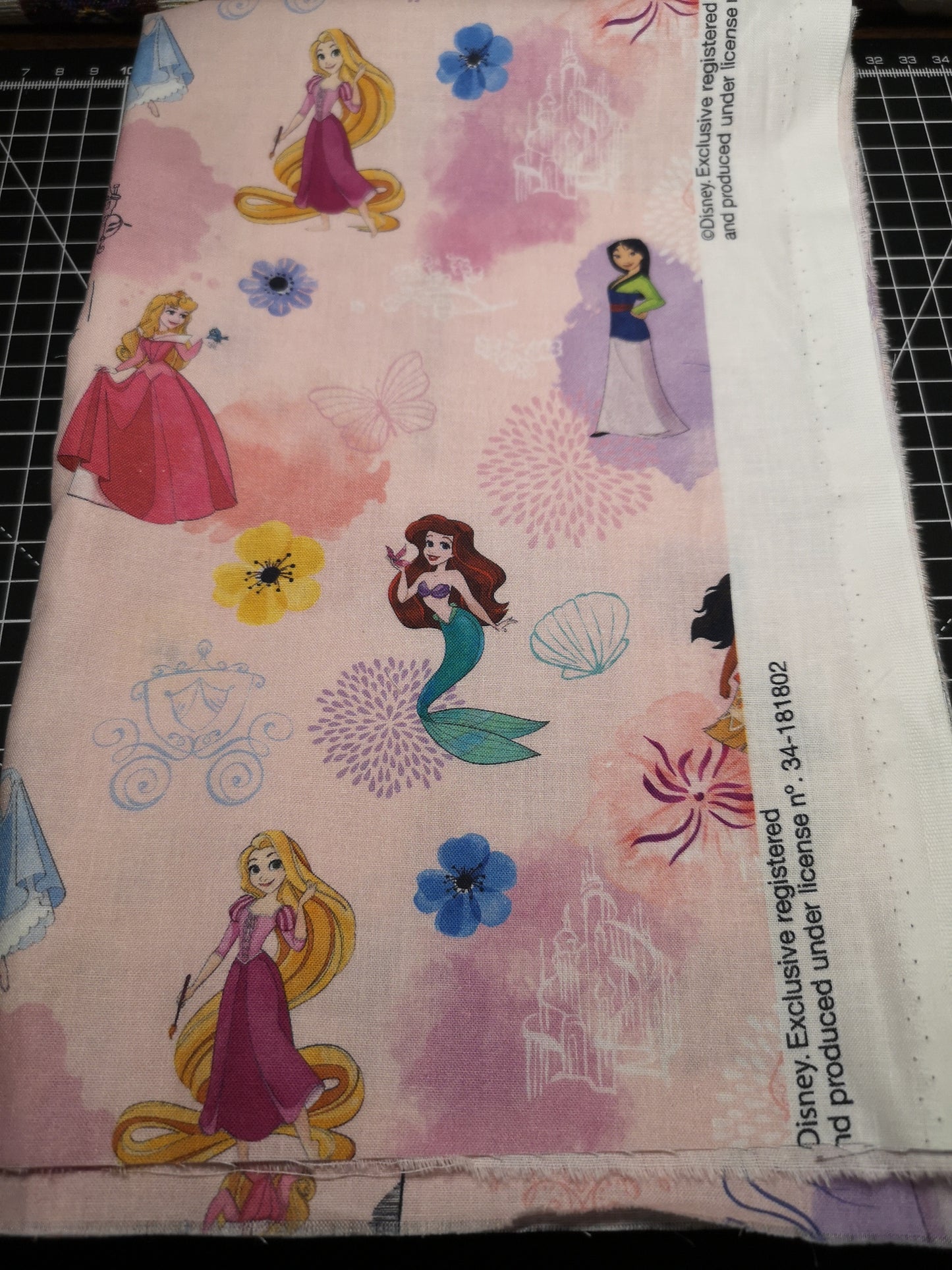 Licensed Disney Fabric 100% cotton: Frozen, Anna, Elsa, Olaf, Ariel, Aurora, Cinderella, Ariel, Rapunzel, Mulan, Snow White