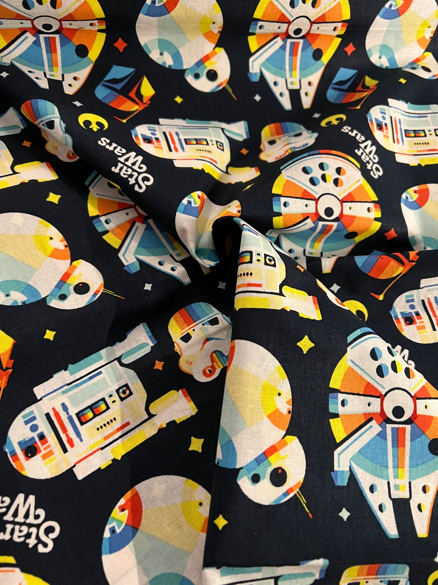 Licensed Star Wars fabric 100% cotton: millenium falcon, x-wing, tie fighter, chewie, bb-8, r2d2, rey, kylo ren