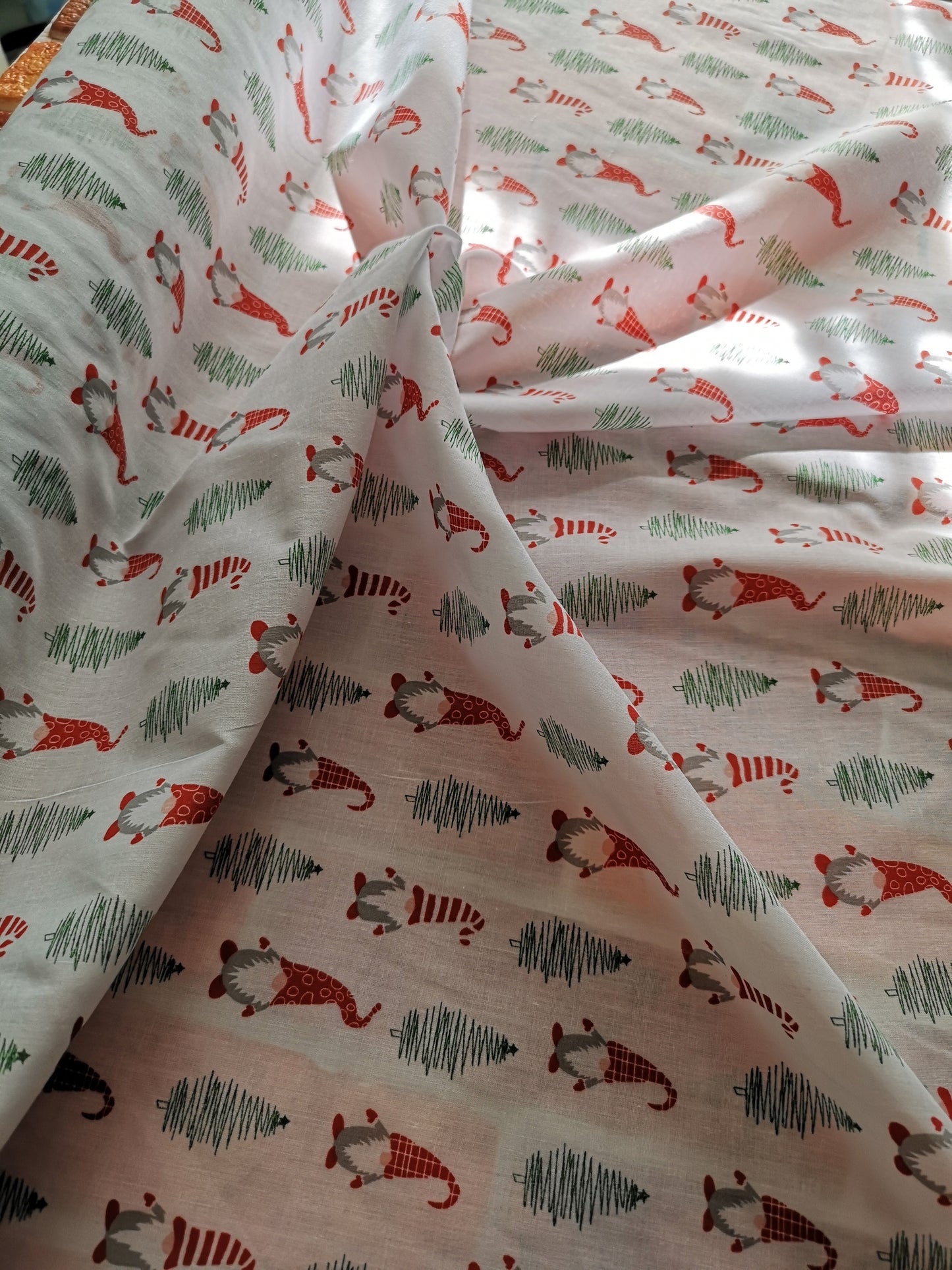 Christmas polycotton: frenchies, French bulldog, ho ho ho, gnomes