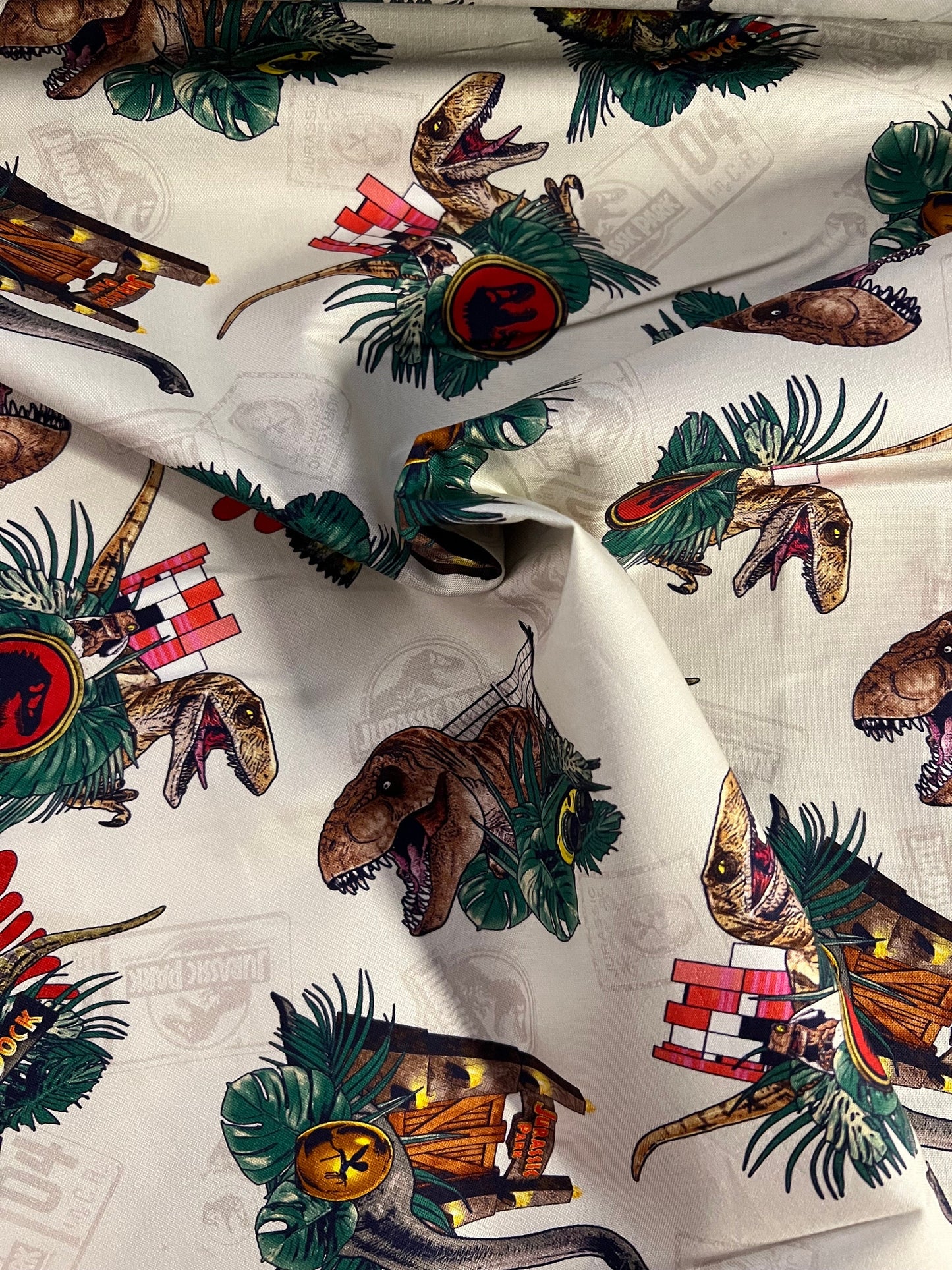 Licensed Jurassic Park fabric 100% cotton: logo, T-Rex, Life finds a way, dinosaurs